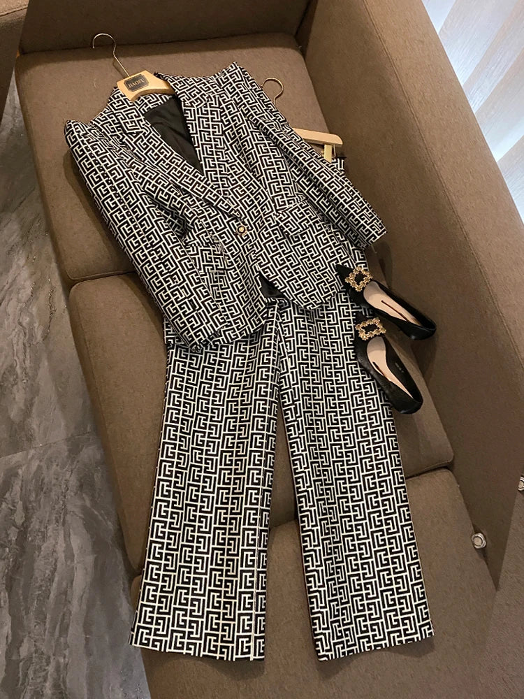 Geometric Pattern Black and White Pant Suit Set